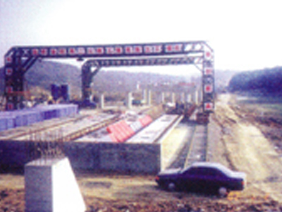 鎮(zhèn)江潤(rùn)楊長(zhǎng)江公路大橋